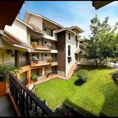 Damai Laut Holiday Apartment Lumut Exterior photo