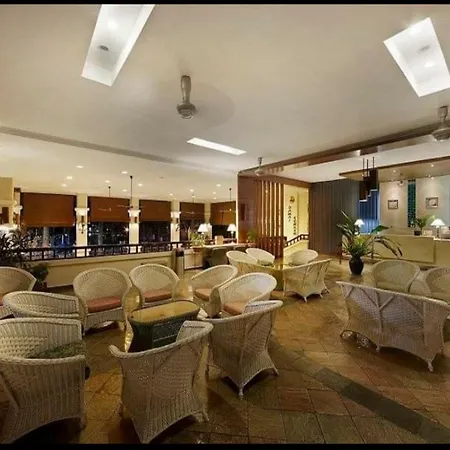 Damai Laut Holiday Apartment Lumut Exterior photo