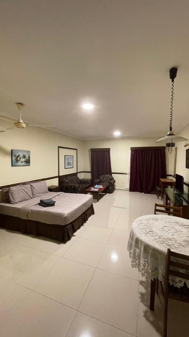 Damai Laut Apartment *